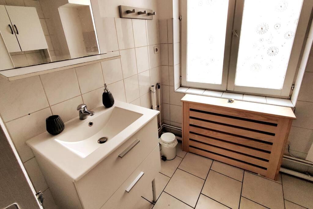 Logement Entier Proche Tribunaux Douai Exterior foto